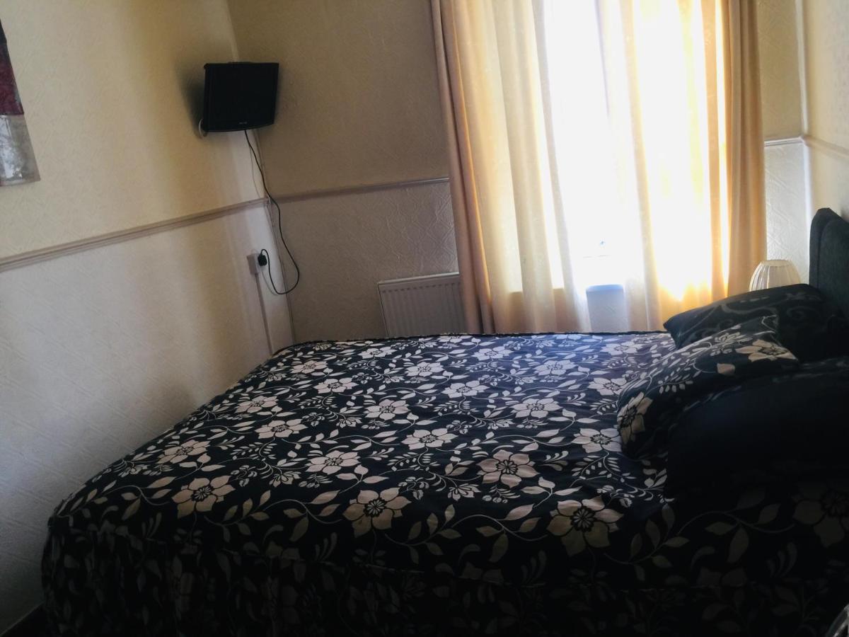 בלקפול Oakleigh Hotel מראה חיצוני תמונה