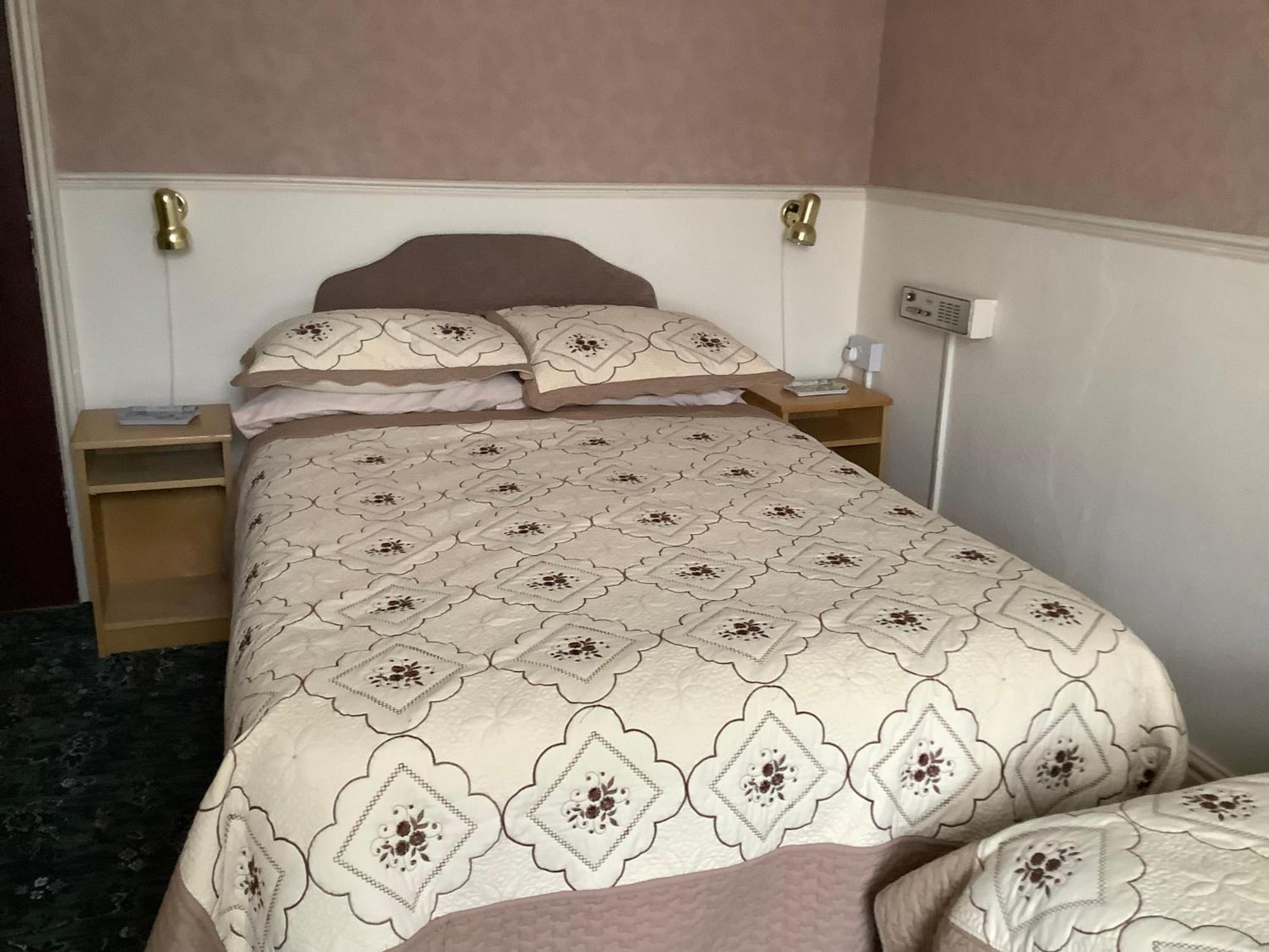 בלקפול Oakleigh Hotel מראה חיצוני תמונה