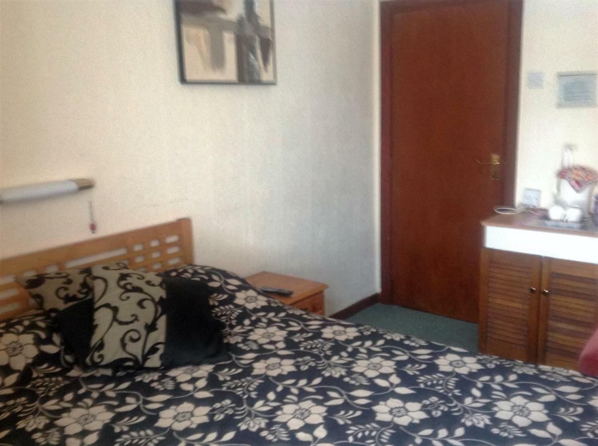 בלקפול Oakleigh Hotel מראה חיצוני תמונה